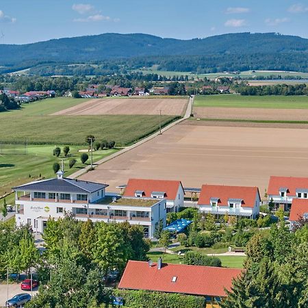 Bachhof Resort Hotel Kirchroth Exterior photo